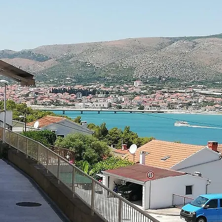 Mali Apartament Trogir