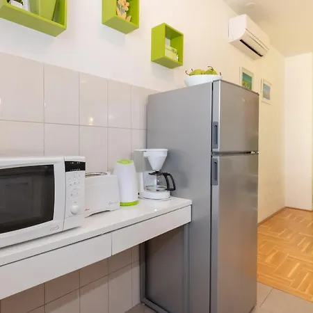 Mali Apartamento